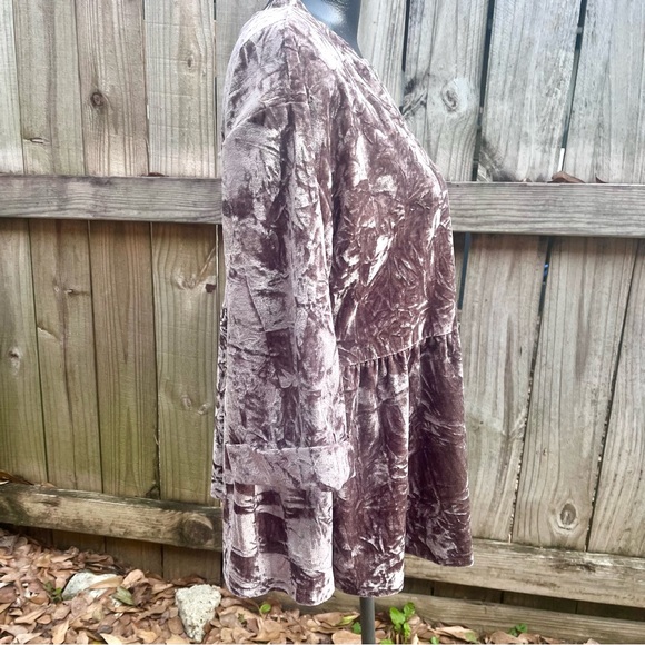 She + Sky Velour Top for Ladies; Size Small - Picture 5 of 7